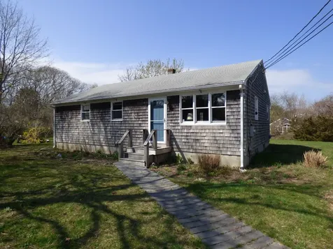 7 Richmond Avenue Oak Bluffs MA 02557