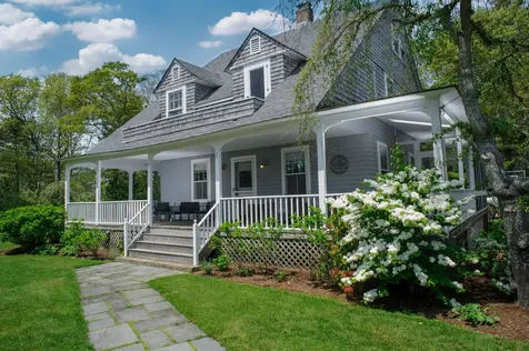 14 Hatch Road Vineyard Haven MA 02568