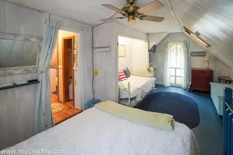 7 Central Avenue Oak Bluffs MA 02557