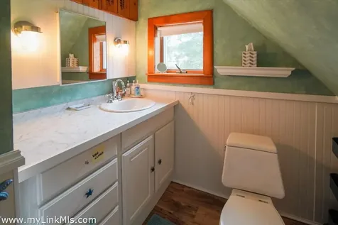 7 Central Avenue Oak Bluffs MA 02557