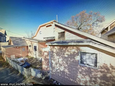 7 Central Avenue Oak Bluffs MA 02557