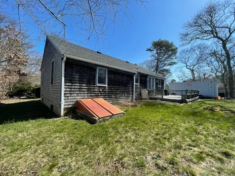 70 Washington Avenue Oak Bluffs MA 02557