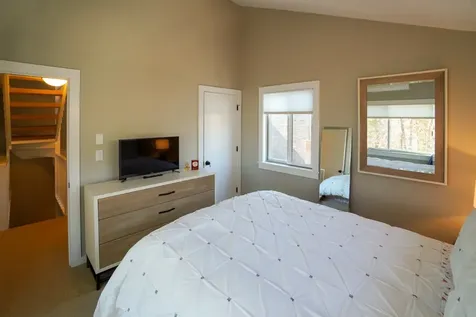 4 Quail Run Oak Bluffs MA 02557