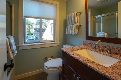 4 Quail Run Oak Bluffs MA 02557