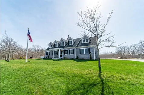 27 Watcha Path Edgartown MA 02539