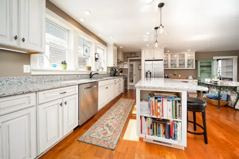 27 Watcha Path Edgartown MA 02539