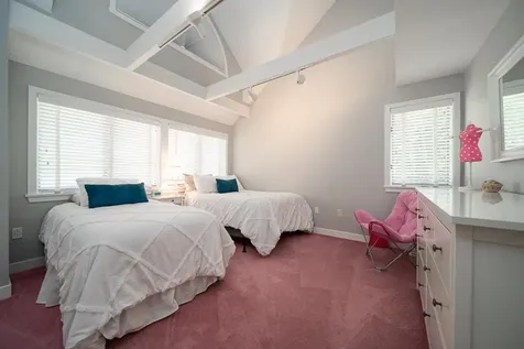 21 Meetinghouse Village Way Edgartown MA 02539
