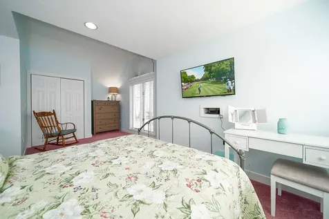 21 Meetinghouse Village Way Edgartown MA 02539