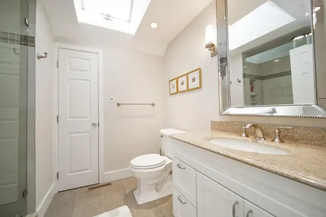 21 Meetinghouse Village Way Edgartown MA 02539