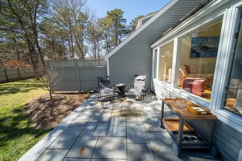 21 Meetinghouse Village Way Edgartown MA 02539