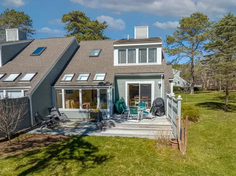21 Meetinghouse Village Way Edgartown MA 02539