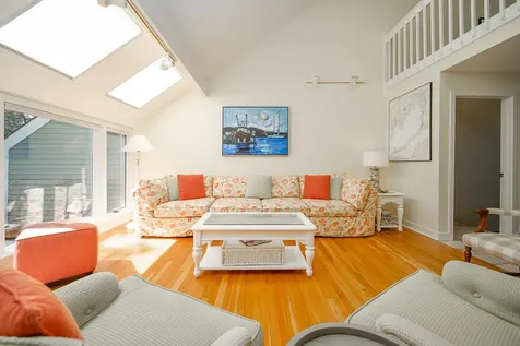 21 Meetinghouse Village Way Edgartown MA 02539