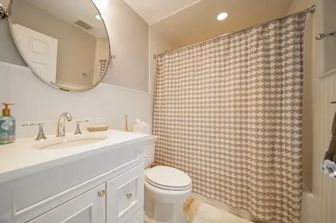 21 Meetinghouse Village Way Edgartown MA 02539