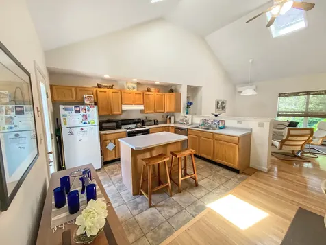 28 Rustling Oaks Road West Tisbury MA 02575