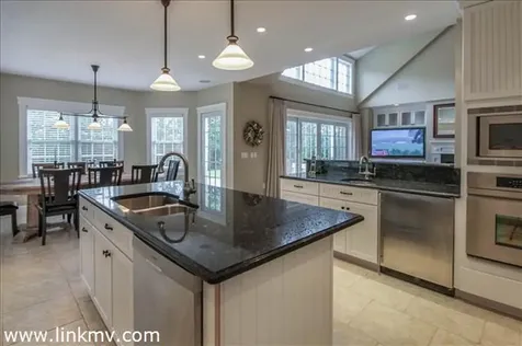 25 Harthaven Road Oak Bluffs MA 02557