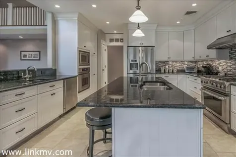 25 Harthaven Road Oak Bluffs MA 02557
