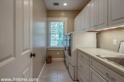 25 Harthaven Road Oak Bluffs MA 02557