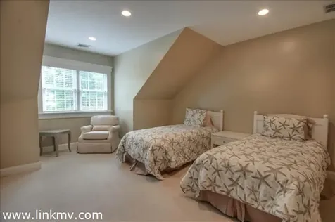 25 Harthaven Road Oak Bluffs MA 02557