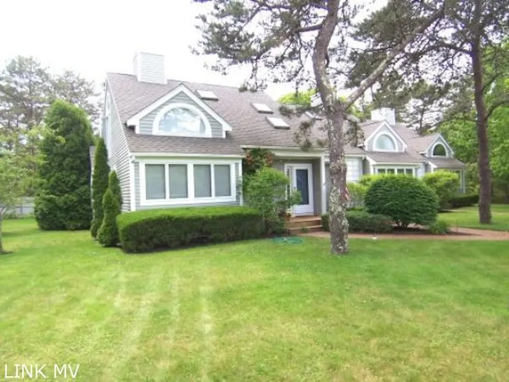 7 Meetinghouse Village Edgartown MA 02539