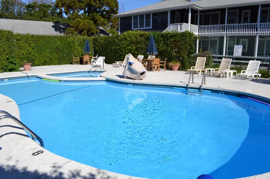 30 Peases Point Way Edgartown MA 02359