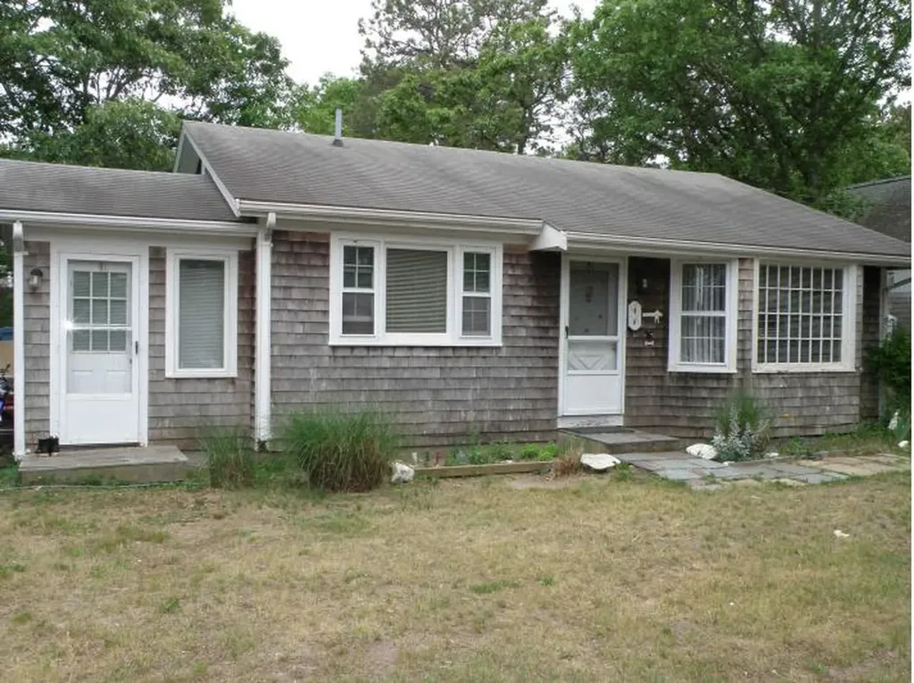 85 Pilgrim Road Edgartown MA 02539