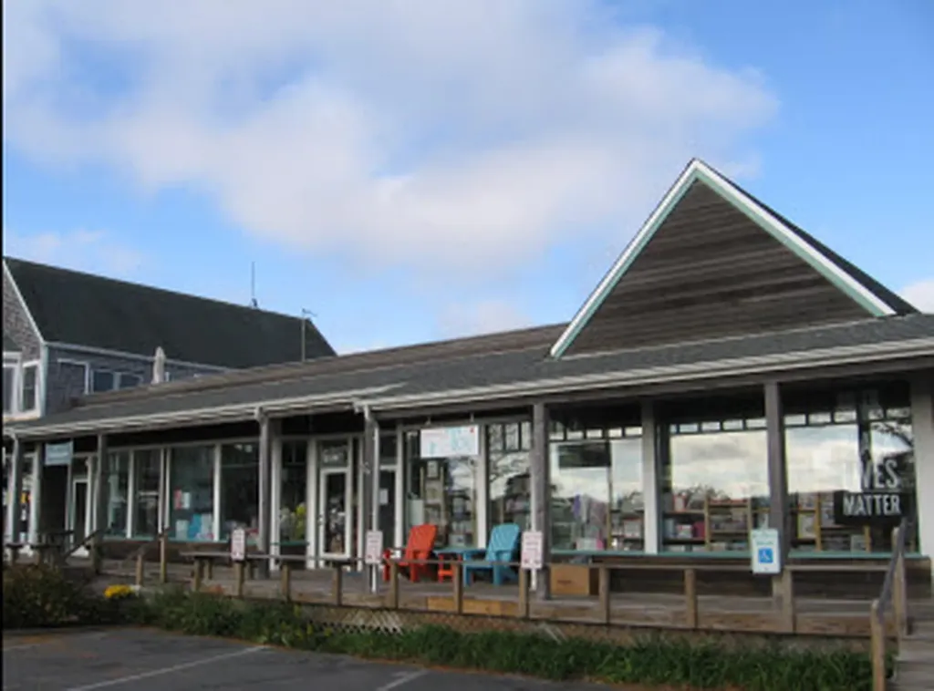 79 Beach Road Vineyard Haven MA 02568