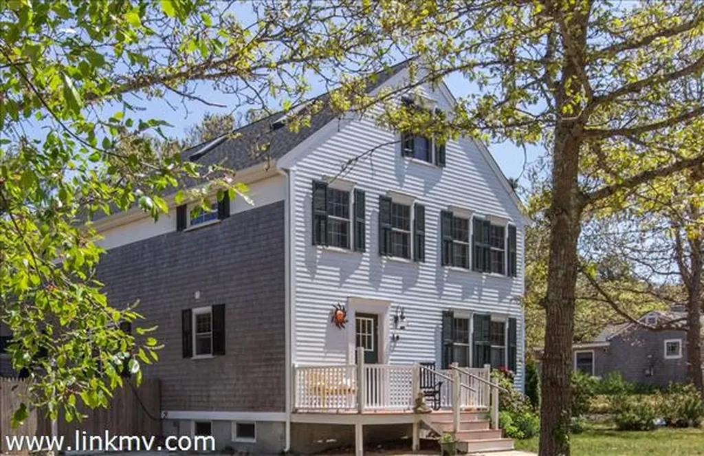 49 Anthiers Way Edgartown MA 02539