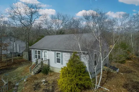 14 Wheelhouse Way Oak Bluffs MA 02568