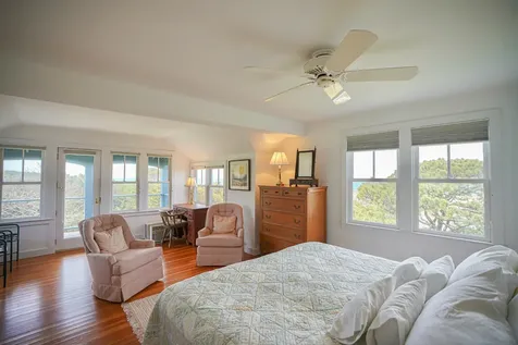 22 Cataumet Avenue Vineyard Haven MA 02568