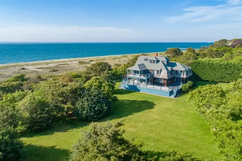 22 Cataumet Avenue Vineyard Haven MA 02568