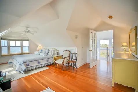 22 Cataumet Avenue Vineyard Haven MA 02568