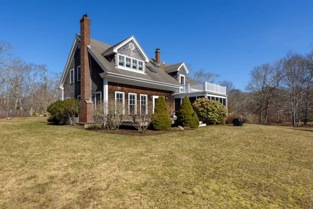 6 Bea Lane West Tisbury MA 02575