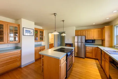 6 Bea Lane West Tisbury MA 02575