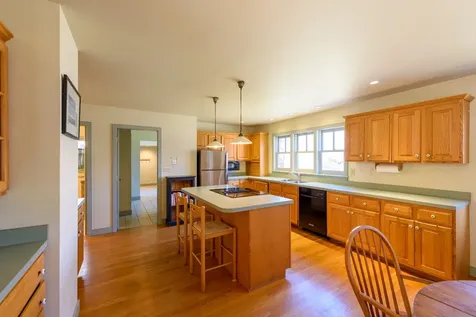 6 Bea Lane West Tisbury MA 02575