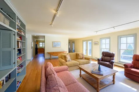 6 Bea Lane West Tisbury MA 02575