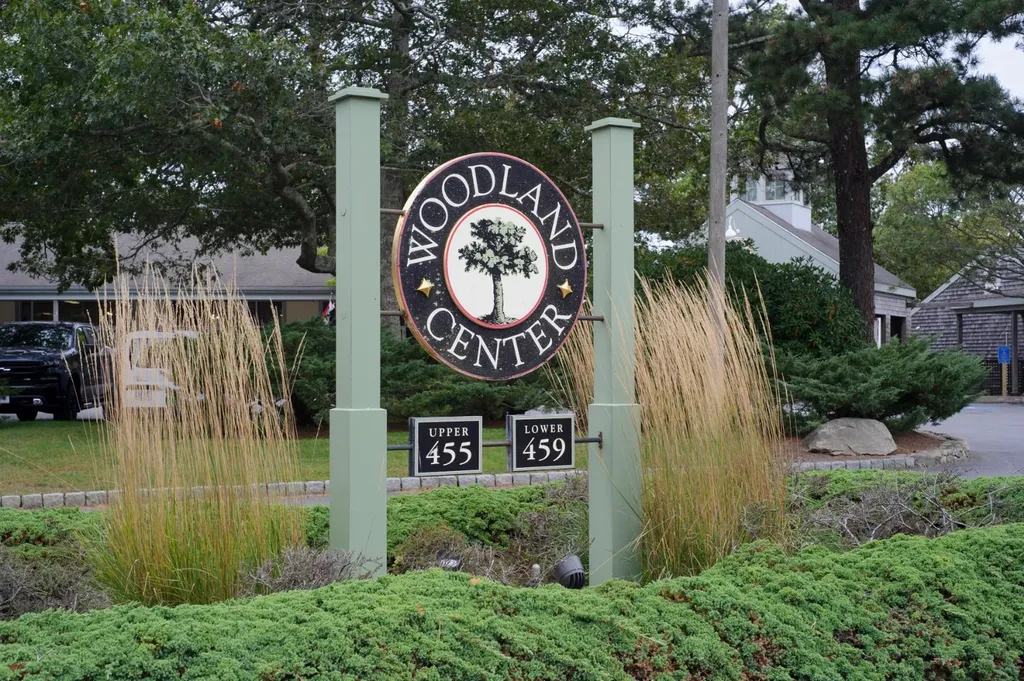 459 State Road Vineyard Haven MA 02568
