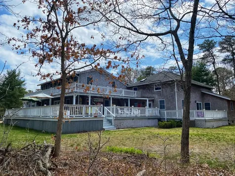 24 Sumner Park Road Oak Bluffs MA 02557