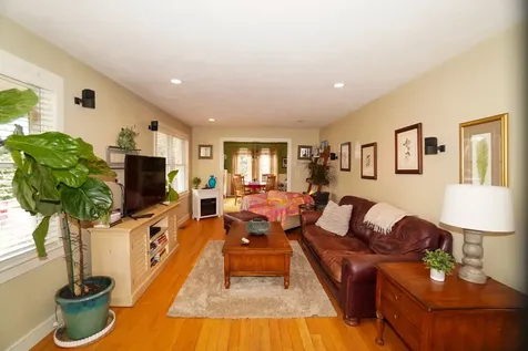 1 California Avenue Oak Bluffs MA 02557