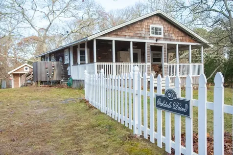 20 Oakdale Drive Edgartown MA 02539