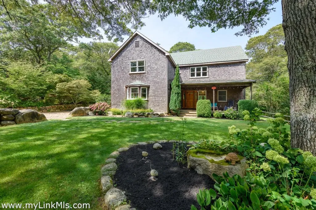 510 Lamberts Cove Road West Tisbury MA 02575
