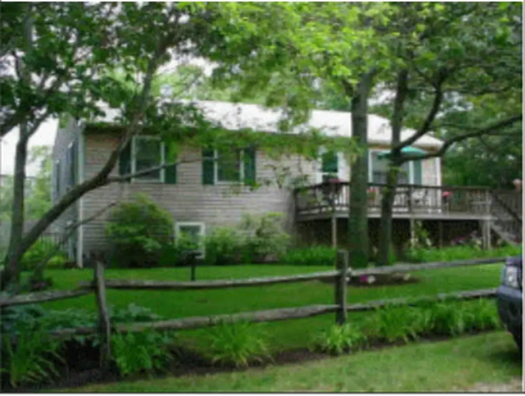 10 Inca Road Oak Bluffs MA 02557