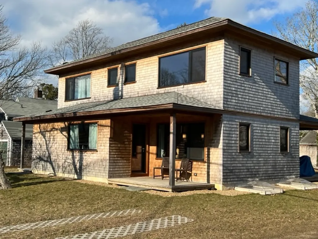 164 Skiff Avenue Vineyard Haven MA 02568