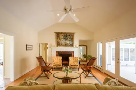 3 Mayhew Way Oak Bluffs MA 02557