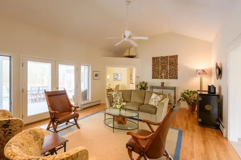 3 Mayhew Way Oak Bluffs MA 02557
