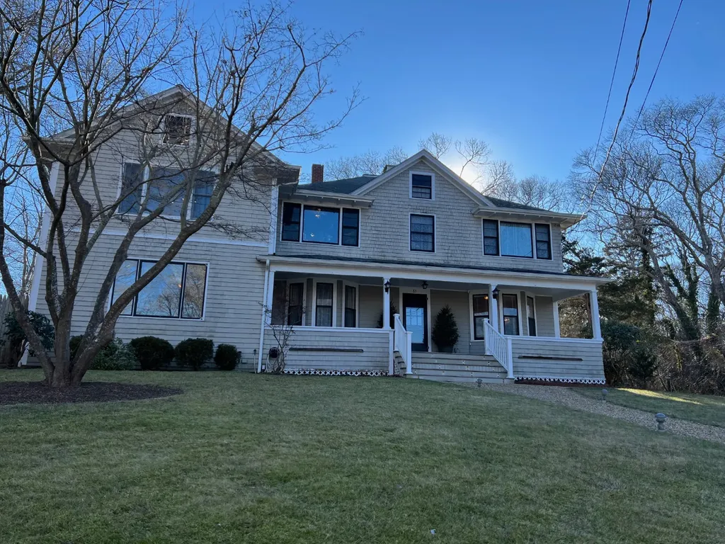 83 Causeway Road Vineyard Haven MA 02568