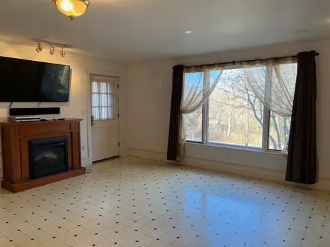 83 Causeway Road Vineyard Haven MA 02568