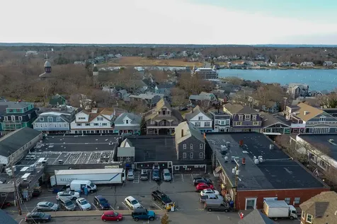 30 Circuit Avenue Oak Bluffs MA 02557