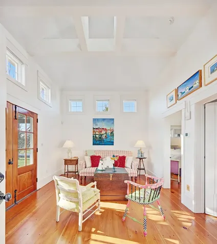 40 & 44 Meetinghouse, 19 & 25 Old Farms Trail Edgartown MA 02539