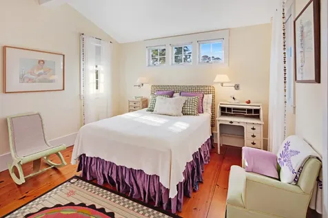 40 & 44 Meetinghouse, 19 & 25 Old Farms Trail Edgartown MA 02539