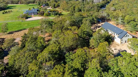 40 & 44 Meetinghouse, 19 & 25 Old Farms Trail Edgartown MA 02539